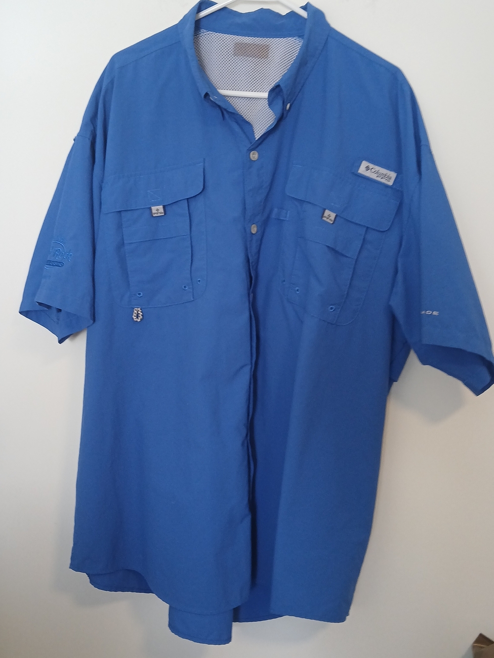 Columbia PFG Short Sleeve Fishing Shirt in Bright Blue (Chest 54")